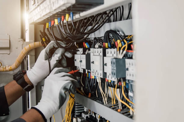 Best Licensed Electrician  in Navy Yard City, WA